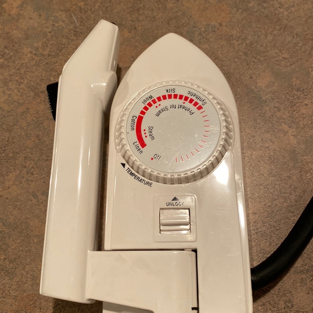 Travel iron